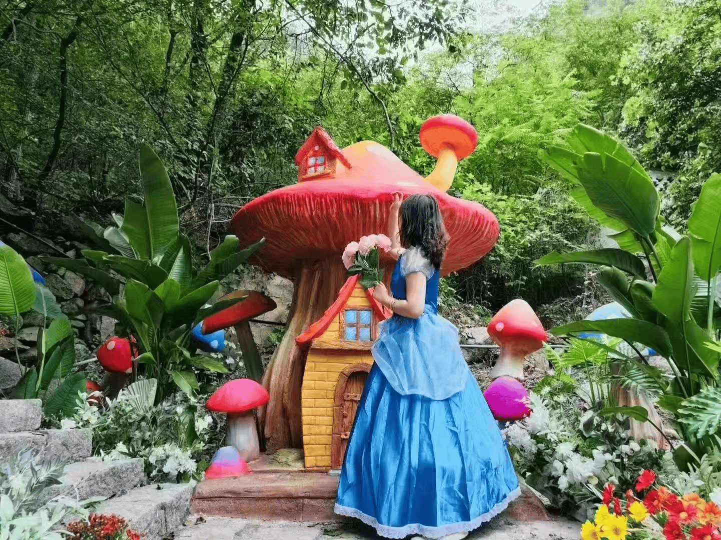 Cute Pet House Prop