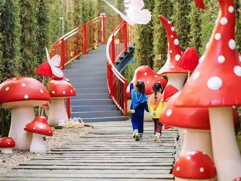 Giant Mushroom Sculpture Prop Making 10 2026060813395526